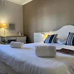 Hotell Causse Comtal Rodez, The Originals Relais 3*
