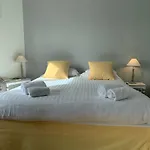 Hotell Causse Comtal Rodez, The Originals Relais 3*