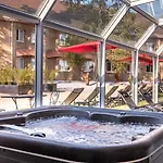 Causse Comtal Rodez, The Originals Relais Hotell Gages-le-Haut