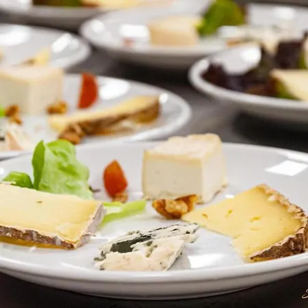 Causse Comtal Rodez, The Originals Relais