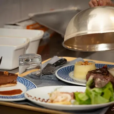 Hotel Causse Comtal Rodez, The Originals Relais Gages-le-Haut