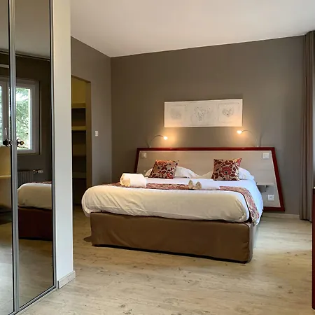 Causse Comtal Rodez, The Originals Relais Hotel 3*