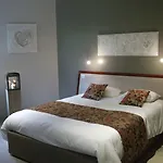 Hotel Causse Comtal Rodez, The Originals Relais Gages-le-Haut