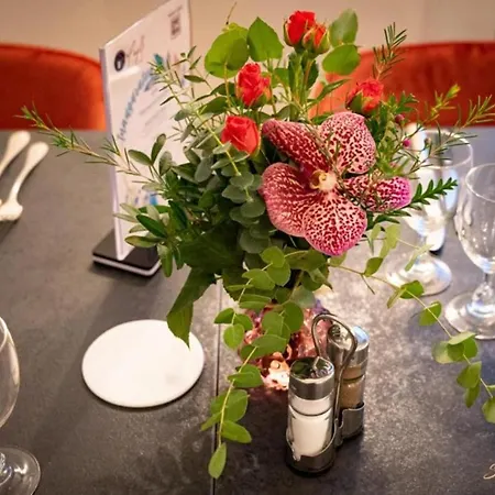 Causse Comtal Rodez, The Originals Relais Hotel 3*
