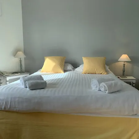 Hotell Causse Comtal Rodez, The Originals Relais 3*