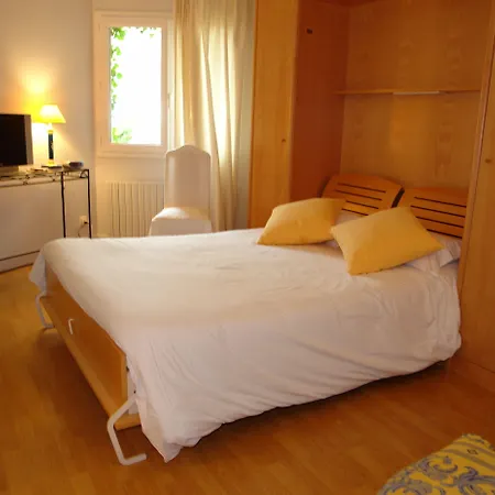 Causse Comtal Rodez, The Originals Relais Gages-le-Haut