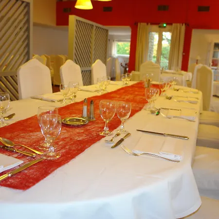 Hotell Causse Comtal Rodez, The Originals Relais
