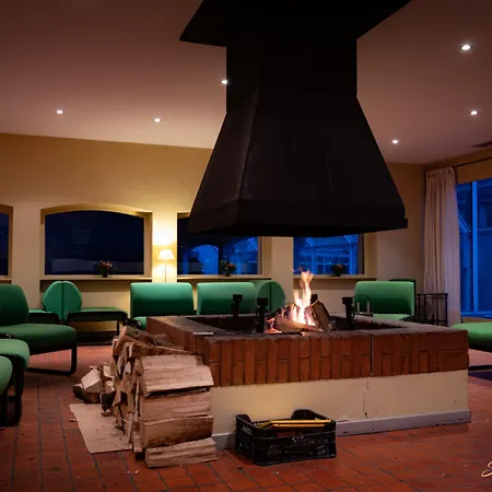 Causse Comtal Rodez, The Originals Relais Gages-le-Haut