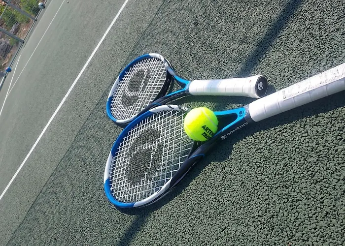 Causse Comtal Rodez, The Originals Relais 酒店 Gages-le-Haut